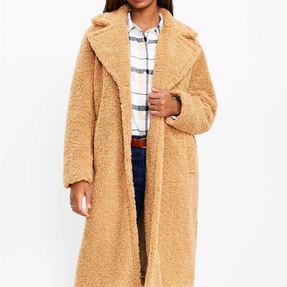 LOFT long Sherpa winter coat. Camel color sz S